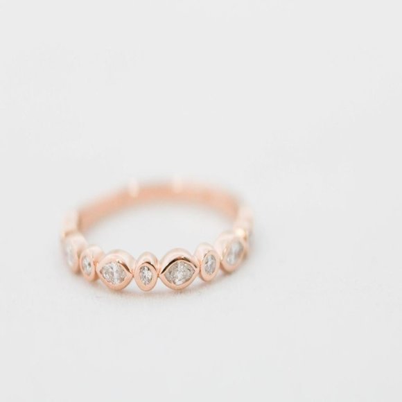 Bezel Set Vintage Wedding Band/Diamond WeddingBand - Picture 4 of 6